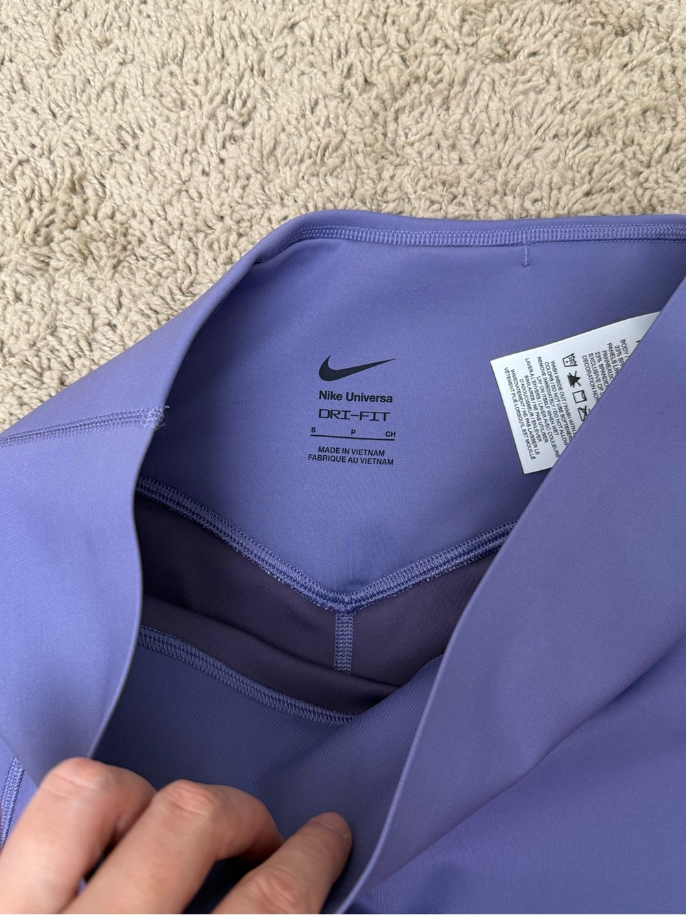 Nike Universa High-Waisted Biker Shorts - Picture 4 of 12